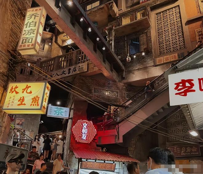 绿衣哥被踢出局网友风评一边倒开元棋牌长沙文和友大动作嚣张(图12)