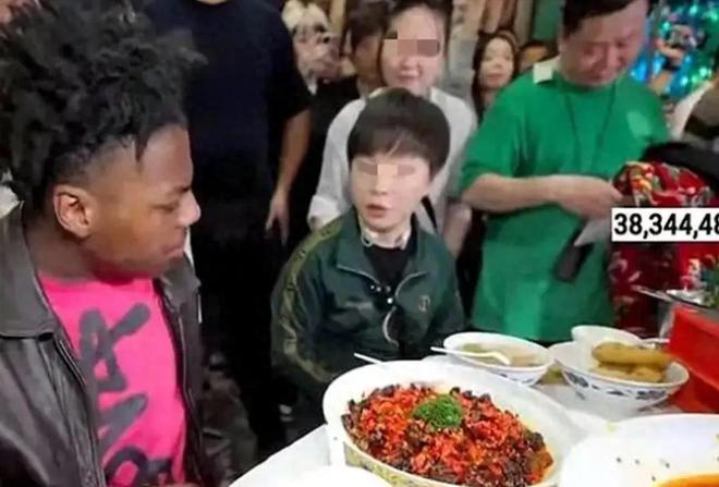 绿衣哥被踢出局网友风评一边倒开元棋牌长沙文和友大动作嚣张(图20)